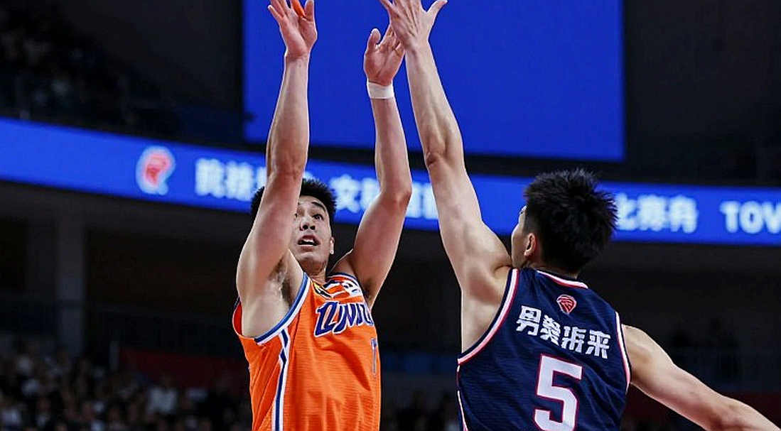 ह्यूगो फाकोरा का एस्टुडियान्तेस कदम: 11 अंकों के डेब्यू और NCAA पाइपलाइन के बीच छह पड़ावों की टाइमलाइन