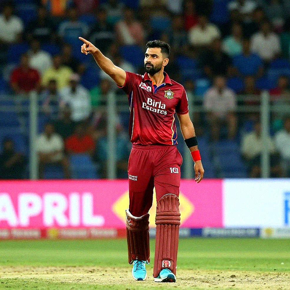 UP वॉरियर्ज़ WPL 2027 नीलामी: 18-खिलाड़ी ढांचा, ओवरसीज़ कोटा और मिडिल ओवर्स की पहेली — रणनीति रिपोर्ट